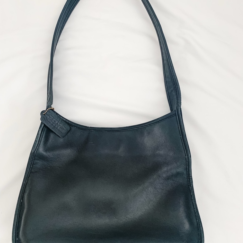 Coach Black Leather Shoulder Bag Timeless Design